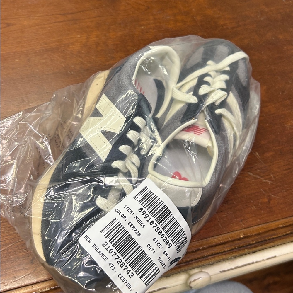 Madewell New Balance® Unisex 471 Sneakers NW864 - Picture 2 of 4